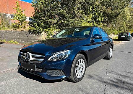 Mercedes-Benz C 200 C200 CGI W205 Lim. Automatik LED Leder Navi