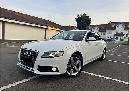 Audi A4 2.0 TDI (DPF) multitronic Attraction Attr...