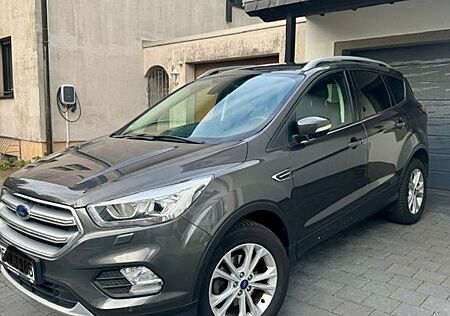 Ford Kuga 1,5 EcoBoost 4x2 110kW Titanium Titanium