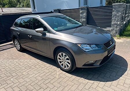 Seat Leon ST Style 1 HAND! TÜV 09/2026! Scheckheft!