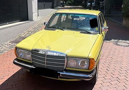 Mercedes-Benz 200 D