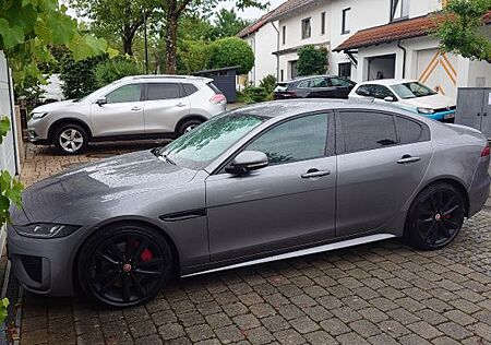 Jaguar XE P250 R-DYNAMIC SE R-DYNAMIC SE HeadUp