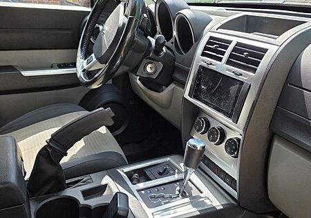 Dodge Nitro SXT 2.8 CRD 4WD Autom. SXT