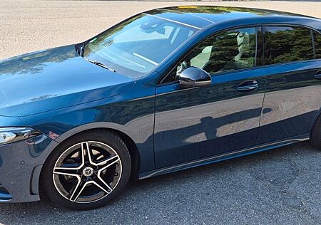 Mercedes-Benz A 180 - AMG Line