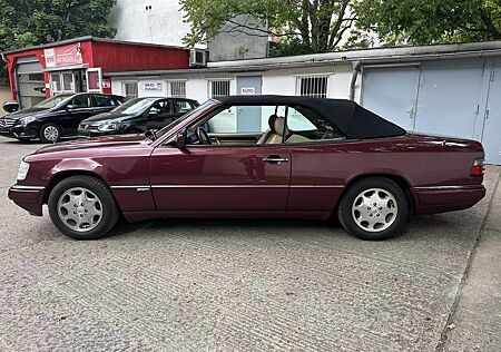 Mercedes-Benz E 200 124er Automatic Cabrio Leder Sportline