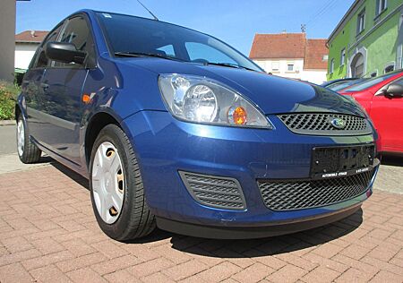 Ford Fiesta 1.3 Wenig Kilometer