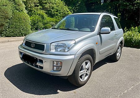 Toyota RAV 4 2.0 4x4 Automatik -