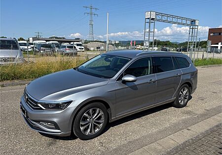 VW Passat Variant Volkswagen Elegance TOP !