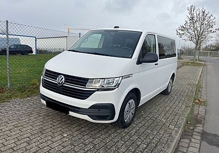 VW T6 Multivan Volkswagen T6.1 MULTIVAN 2.0 TDI DSG/LED/ALU/AHK/KAM/PDC/