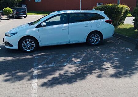 Toyota Auris Touring Sports Touring Sports 1,6-l-D-...