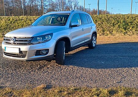 VW Tiguan Volkswagen Sport & Style /AHK / Navi / SHZ / Scheckh
