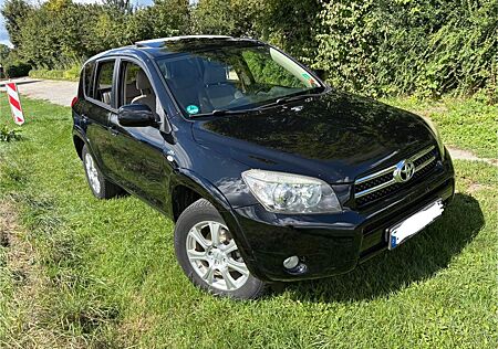 Toyota RAV 4 4x4 TÜV Neu