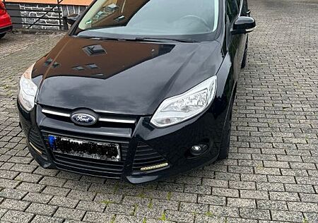 Ford Focus 1,0 EcoBoost 74kW Ambiente Ambiente
