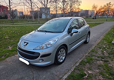 Peugeot 207 Trendy 1.4 VTI 95HP