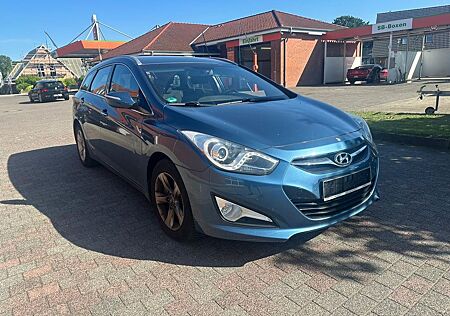 Hyundai i40 cw FIFA World Cup Edition-Automatik-AHK