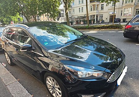 Ford Focus 1,5 TDCi 88kW PowerSh. Titanium Turnie...