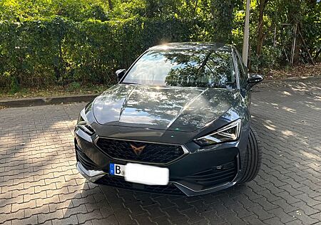 Cupra Leon VZ 2.0 TSI 300PS / Unfallfrei
