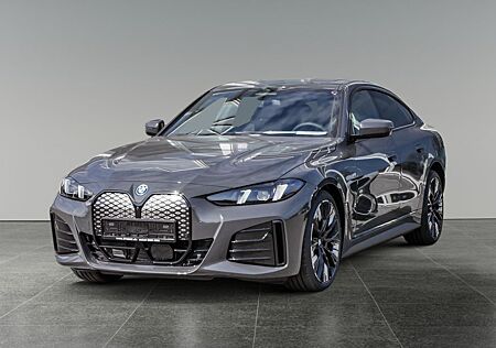 BMW i4 xDrive 40 M-Sport, Innovationspaket, Glasdach