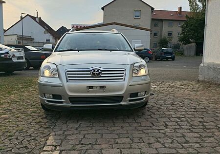 Toyota Avensis Combi Sol 2.0-l-VVT-i Sol