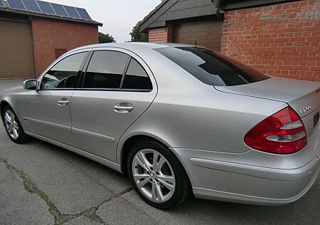 Mercedes-Benz E 200 !TOPZUSTAND ! 41000 KM !!!!!!!!!
