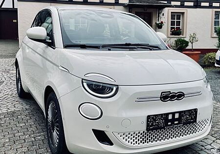 Fiat 500 Limousine 42 kWh - Voll-LED Navi, Neuwagen