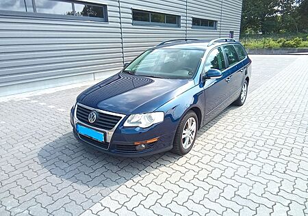 VW Passat Variant Volkswagen 1.6 TDI DPF BlueMotion Varian...