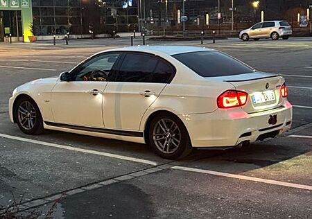BMW 323