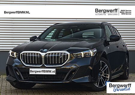 BMW i5 Touring eDrive40 M-Sport - AHK - Driving Ass