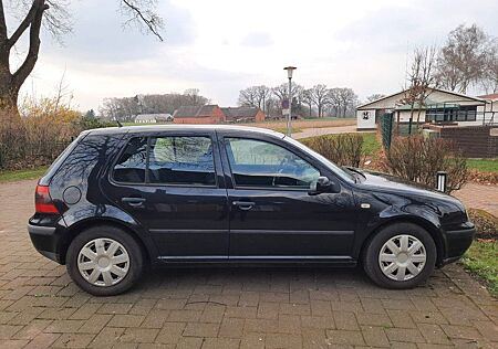 VW Golf Volkswagen 1.6 Basis