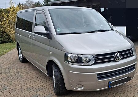 VW T5 Multivan Volkswagen 9000 KM Austauschmotor