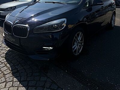 BMW 218 2 Active Tourer 218 i*Navi*Led*SHZ*PDC