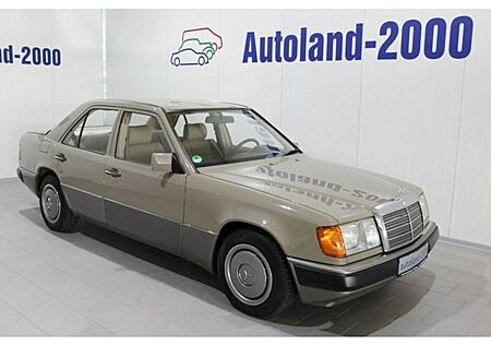 Mercedes-Benz 200 E W124 Scheckheft- Original Zustand