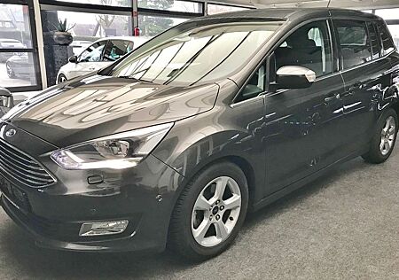 Ford Grand C-Max Titanium