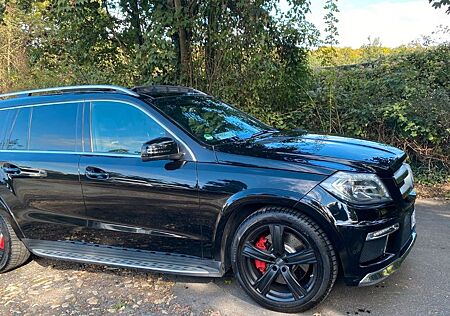 Mercedes-Benz GL 350 CDI V6 BlueTEC 4MATIC AMG Paket PANO