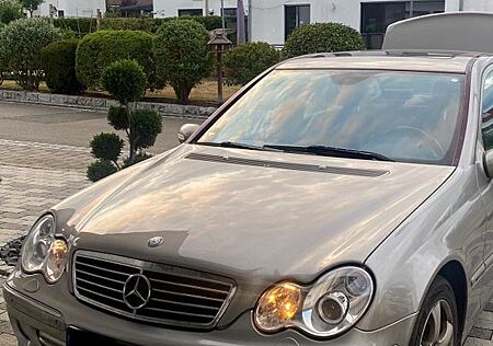 Mercedes-Benz C 230 AVANTGARDE Automatik
