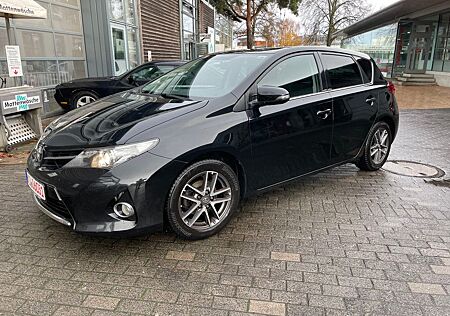 Toyota Auris Cool