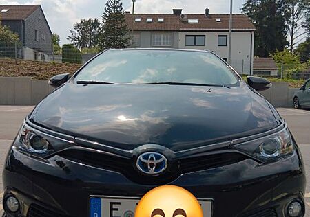 Toyota Auris Hybrid Team Deutschland 1,8-l-VVT-i Te...