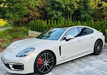 Porsche Panamera GTS *Approved *Headup *Softclose *ACC