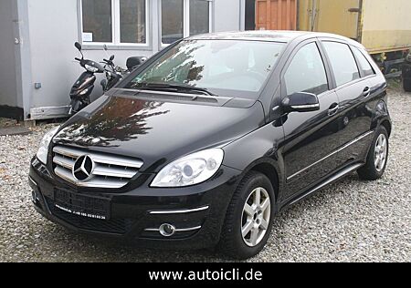 Mercedes-Benz B 160 *Sport-Paket * PDC * SHZ * ALU * Teilleder
