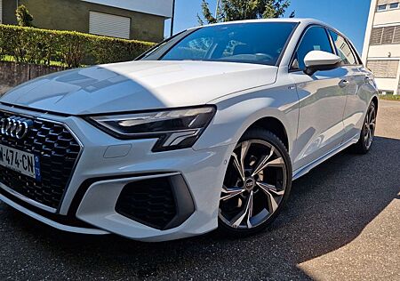 Audi A3 35 TDI *S line*MATRIX*