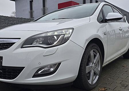 Opel Astra J Lim. 5-trg. Design Edition