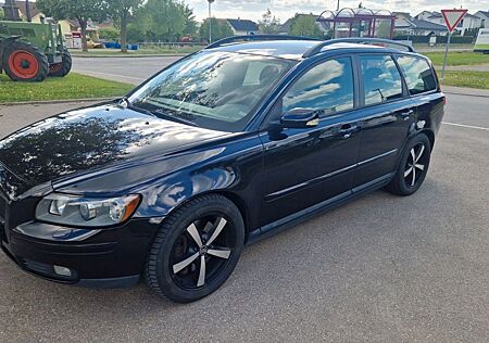 Volvo V50 Kombi T5 220PS*Schalter*Service / TÜV neu*