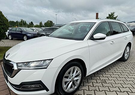 Skoda Octavia 2.0 Style Leder Sitzbelüftung HUD Kamera