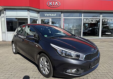 Kia Cee'd Ceed 1.4 CVVT Vision