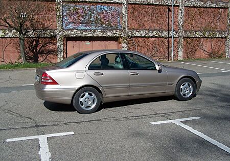 Mercedes-Benz C 180 Kompressor Elegance