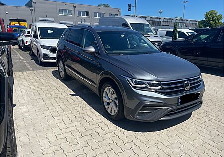VW Tiguan Allspace Volkswagen 2.0 TDI SCR DSG Life Life