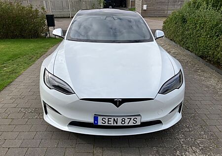 Tesla Model S Allradantrieb mit Dualmotor