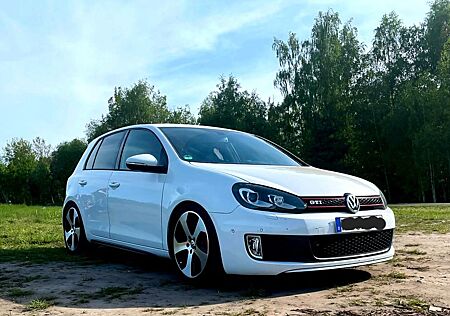 VW Golf Volkswagen 2.0 TSI DSG GTI GTI