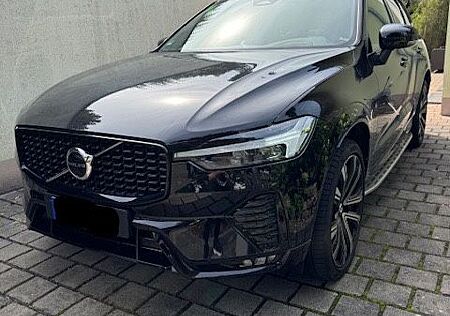 Volvo XC 60 XC60 B5 D AWD R-Design-Standheizung-Pano-
