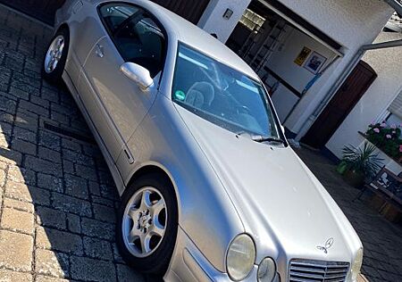 Mercedes-Benz CLK 200 KOMPRESSOR AVANTGARDE Avantgarde